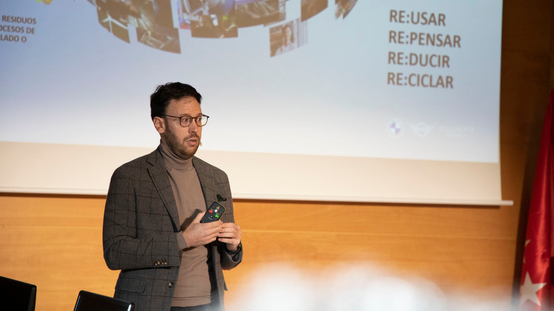 Borja Hormigos. Jefe de Prensa de BMW en España Borja Hormigos. Jefe de Prensa de BMW en España